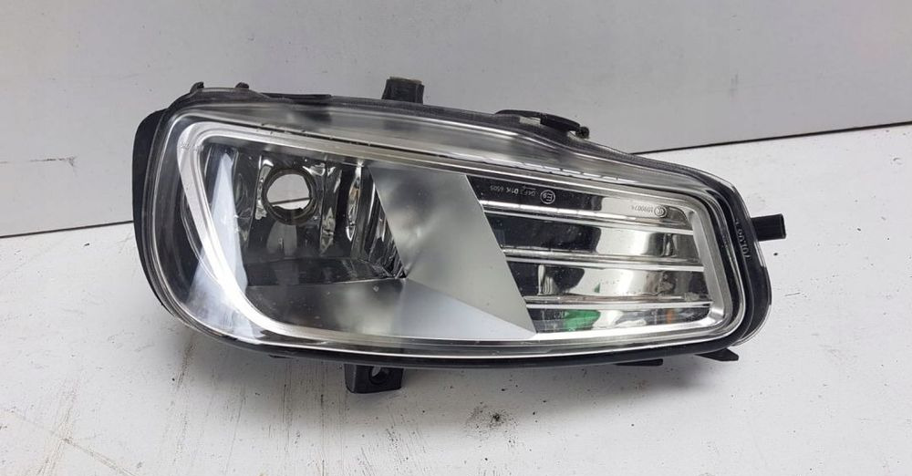 LAMPA HALOGEN MERCEDES ANTOS A9608201956 - Hauptscheinwerfer für LKW: das Bild 1 LAMPA HALOGEN MERCEDES ANTOS A9608201956 - Hauptscheinwerfer für LKW: das Bild 1