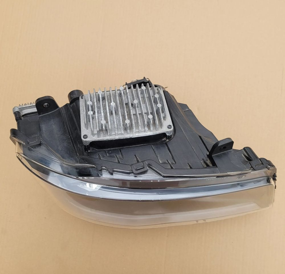 LAMPA MAN TG3 LED PRAWA 81.25101-6822 CHWALIM116 - Lichter/ Leuchten für LKW: das Bild 2 LAMPA MAN TG3 LED PRAWA 81.25101-6822 CHWALIM116 - Lichter/ Leuchten für LKW: das Bild 2