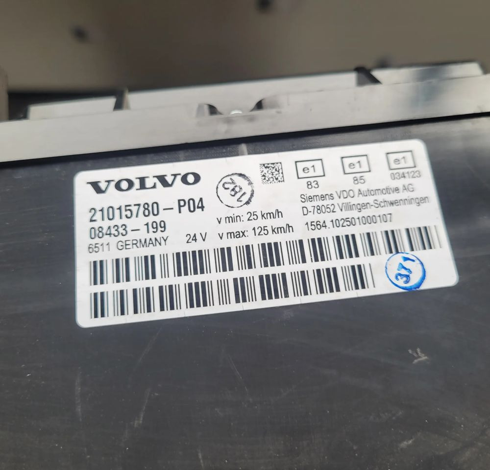 LICZNIK VOLVO FH 21015780 P04 - Elektrische Ausrüstung für LKW: das Bild 2 LICZNIK VOLVO FH 21015780 P04 - Elektrische Ausrüstung für LKW: das Bild 2