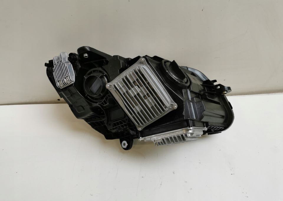 Lampa Mercedes c klasa - Lichter/ Leuchten: das Bild 2 Lampa Mercedes c klasa - Lichter/ Leuchten: das Bild 2