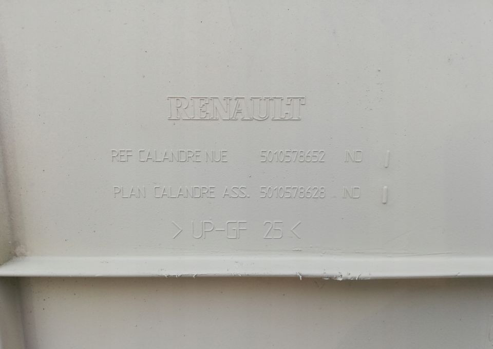 MASKA ATRAPA RENAULT MIDLUM ORYGINAŁ - Motorhaube für LKW: das Bild 4 MASKA ATRAPA RENAULT MIDLUM ORYGINAŁ - Motorhaube für LKW: das Bild 4