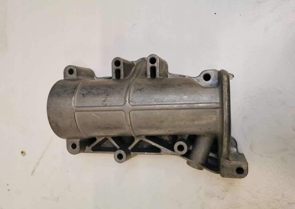 OBUDOWA FILTRA OLEJU VOLVO RENAULT 21426924 - Ölfilter für LKW: das Bild 1 OBUDOWA FILTRA OLEJU VOLVO RENAULT 21426924 - Ölfilter für LKW: das Bild 1