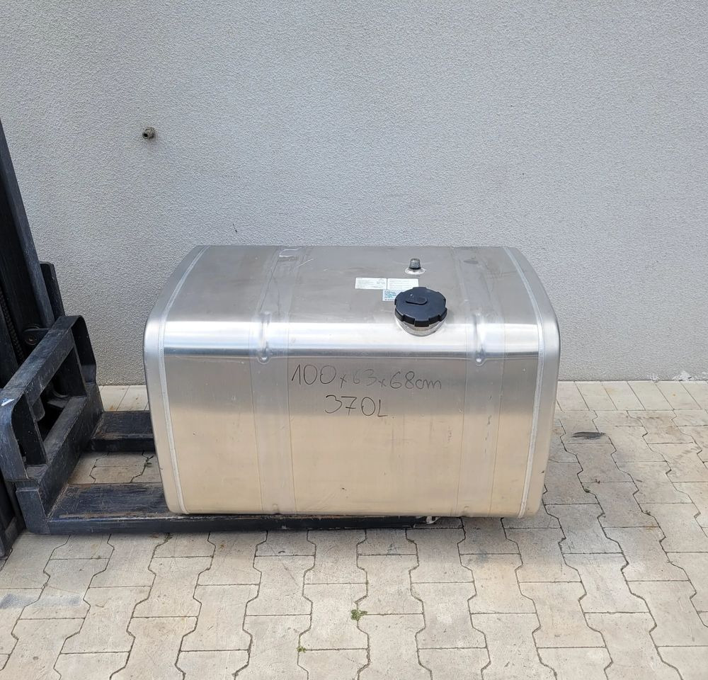 ZBIORNIK PALIWA MAN TGX 370L 81.12201-6798 100X63X68CM - Kraftstofftank für LKW: das Bild 1 ZBIORNIK PALIWA MAN TGX 370L 81.12201-6798 100X63X68CM - Kraftstofftank für LKW: das Bild 1