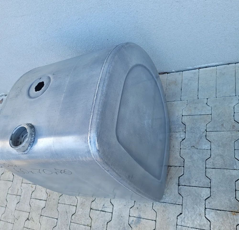 ZBIORNIK PALIWA VOLVO FH FM 60X70X70 - Kraftstofftank für LKW: das Bild 2 ZBIORNIK PALIWA VOLVO FH FM 60X70X70 - Kraftstofftank für LKW: das Bild 2