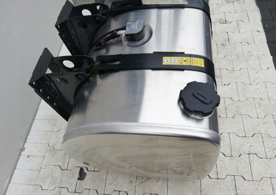 ZBIORNIK PALIWA VOLVO FH4 GAMA RANGE T 365L - Kraftstofftank für LKW: das Bild 4 ZBIORNIK PALIWA VOLVO FH4 GAMA RANGE T 365L - Kraftstofftank für LKW: das Bild 4