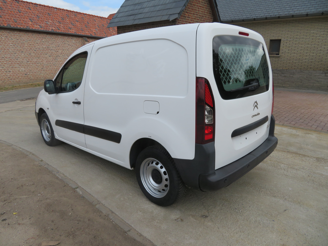 CITROËN Berlingo 1.6 BlueHDi CLUB - Kastenwagen: das Bild 5 CITROËN Berlingo 1.6 BlueHDi CLUB - Kastenwagen: das Bild 5