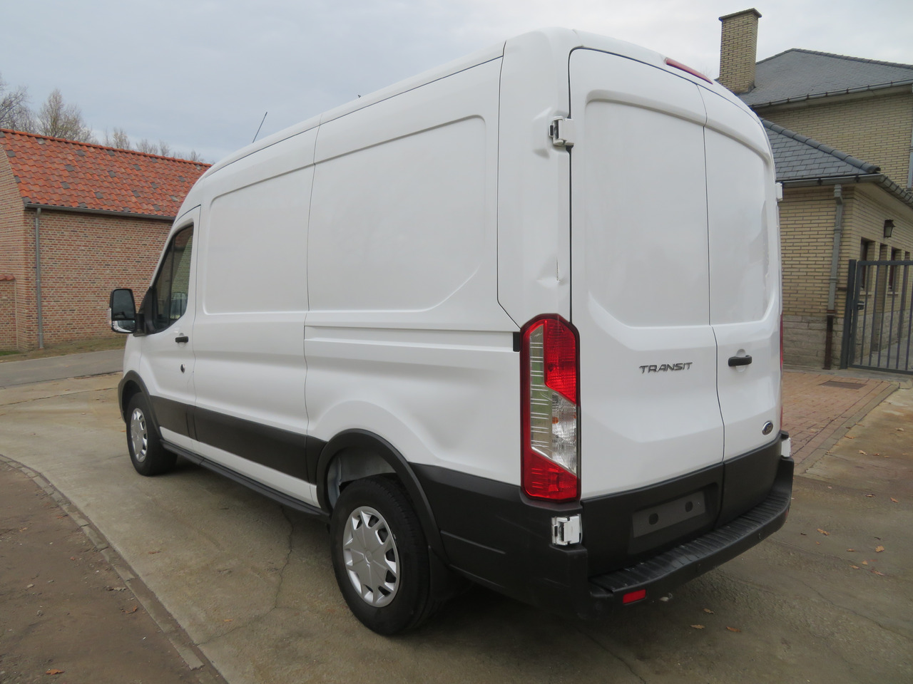 Ford Transit 2.0TDCi TREND - L2H2 - Kastenwagen: das Bild 5 Ford Transit 2.0TDCi TREND - L2H2 - Kastenwagen: das Bild 5