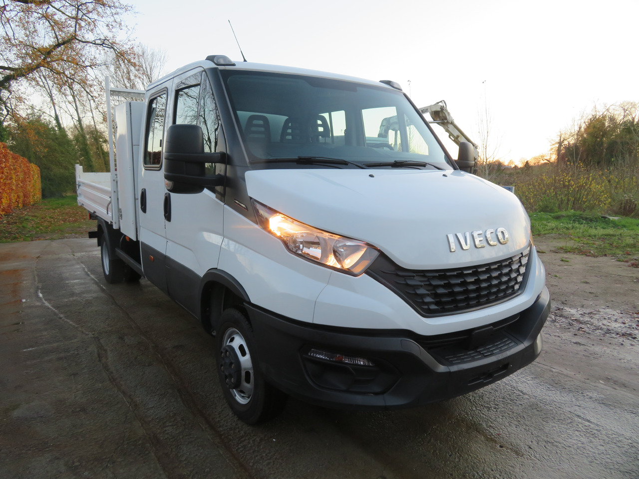 Iveco Daily 35C16 3.0 - Kipper Transporter, Transporter mit Doppelkabine: das Bild 1 Iveco Daily 35C16 3.0 - Kipper Transporter, Transporter mit Doppelkabine: das Bild 1
