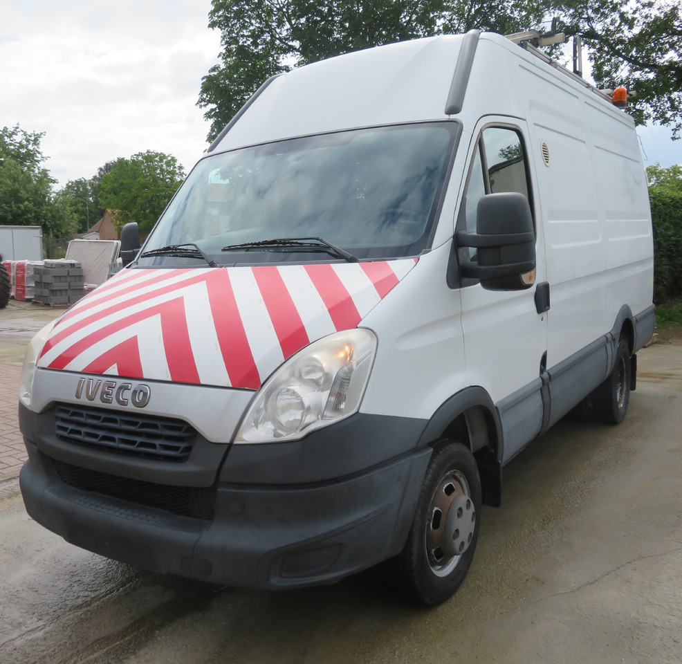Iveco Daily 50C15 - Kastenwagen: das Bild 4 Iveco Daily 50C15 - Kastenwagen: das Bild 4
