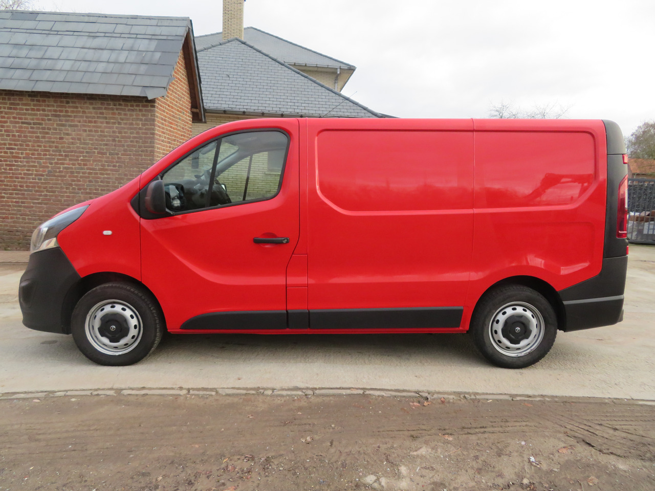 Opel Vivaro 1.6CDTI BI-Turbo - L1H1 - Kastenwagen: das Bild 4 Opel Vivaro 1.6CDTI BI-Turbo - L1H1 - Kastenwagen: das Bild 4