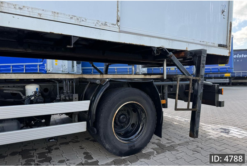 Mercedes-Benz Atego 816 Day Cab, Euro 5, BDF / EPS automatic / standklima / Hydraulic system - Containerwagen/ Wechselfahrgestell LKW: das Bild 5 Mercedes-Benz Atego 816 Day Cab, Euro 5, BDF / EPS automatic / standklima / Hydraulic system - Containerwagen/ Wechselfahrgestell LKW: das Bild 5