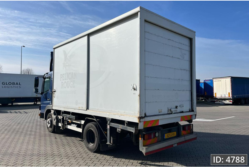 Mercedes-Benz Atego 816 Day Cab, Euro 5, BDF / EPS automatic / standklima / Hydraulic system - Containerwagen/ Wechselfahrgestell LKW: das Bild 2 Mercedes-Benz Atego 816 Day Cab, Euro 5, BDF / EPS automatic / standklima / Hydraulic system - Containerwagen/ Wechselfahrgestell LKW: das Bild 2