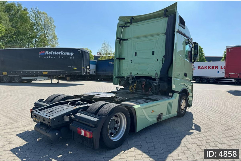 Mercedes-Benz Actros 1842 BigSpace, Euro 6, Mega volume - Sattelzugmaschine: das Bild 3 Mercedes-Benz Actros 1842 BigSpace, Euro 6, Mega volume - Sattelzugmaschine: das Bild 3