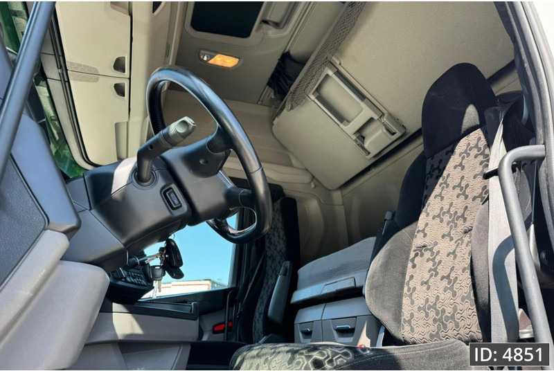 Scania R450 Topline, Euro 6, / Retarder / Standklima / 2x Tank, Intarder - Sattelzugmaschine: das Bild 5 Scania R450 Topline, Euro 6, / Retarder / Standklima / 2x Tank, Intarder - Sattelzugmaschine: das Bild 5