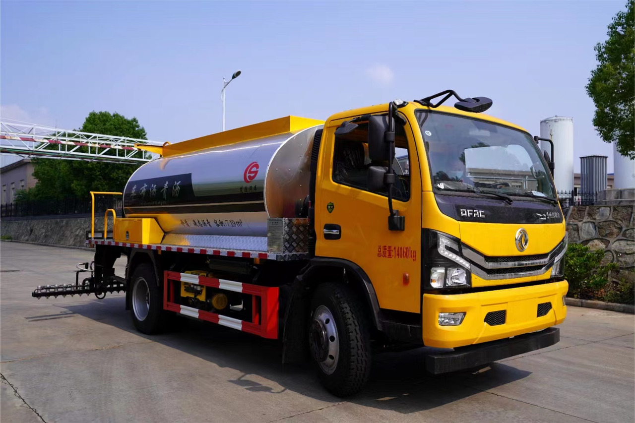 DONGFENG Asphalt Spreader - Bitumenspritzmaschine: das Bild 1 DONGFENG Asphalt Spreader - Bitumenspritzmaschine: das Bild 1