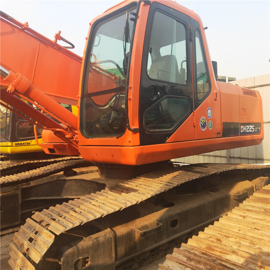 DOOSAN DH220LC-7$21000 - Kettenbagger: das Bild 4 DOOSAN DH220LC-7$21000 - Kettenbagger: das Bild 4