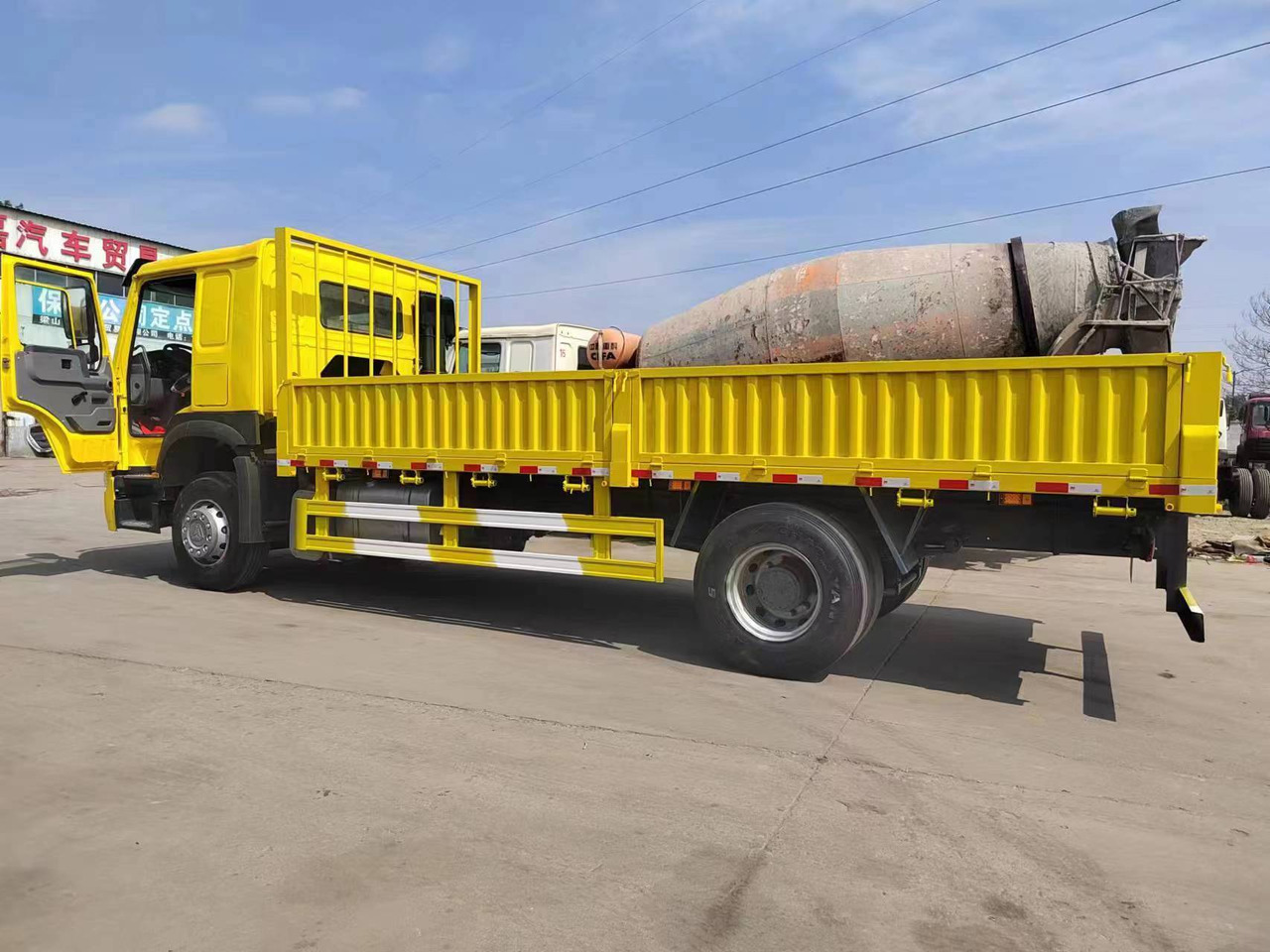 SINOTRUK HOWO 336HP Dump Truck - Kipper: das Bild 2 SINOTRUK HOWO 336HP Dump Truck - Kipper: das Bild 2