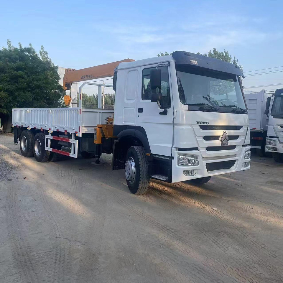 SINOTRUK HOWO 6X4 - Autokran: das Bild 1 SINOTRUK HOWO 6X4 - Autokran: das Bild 1