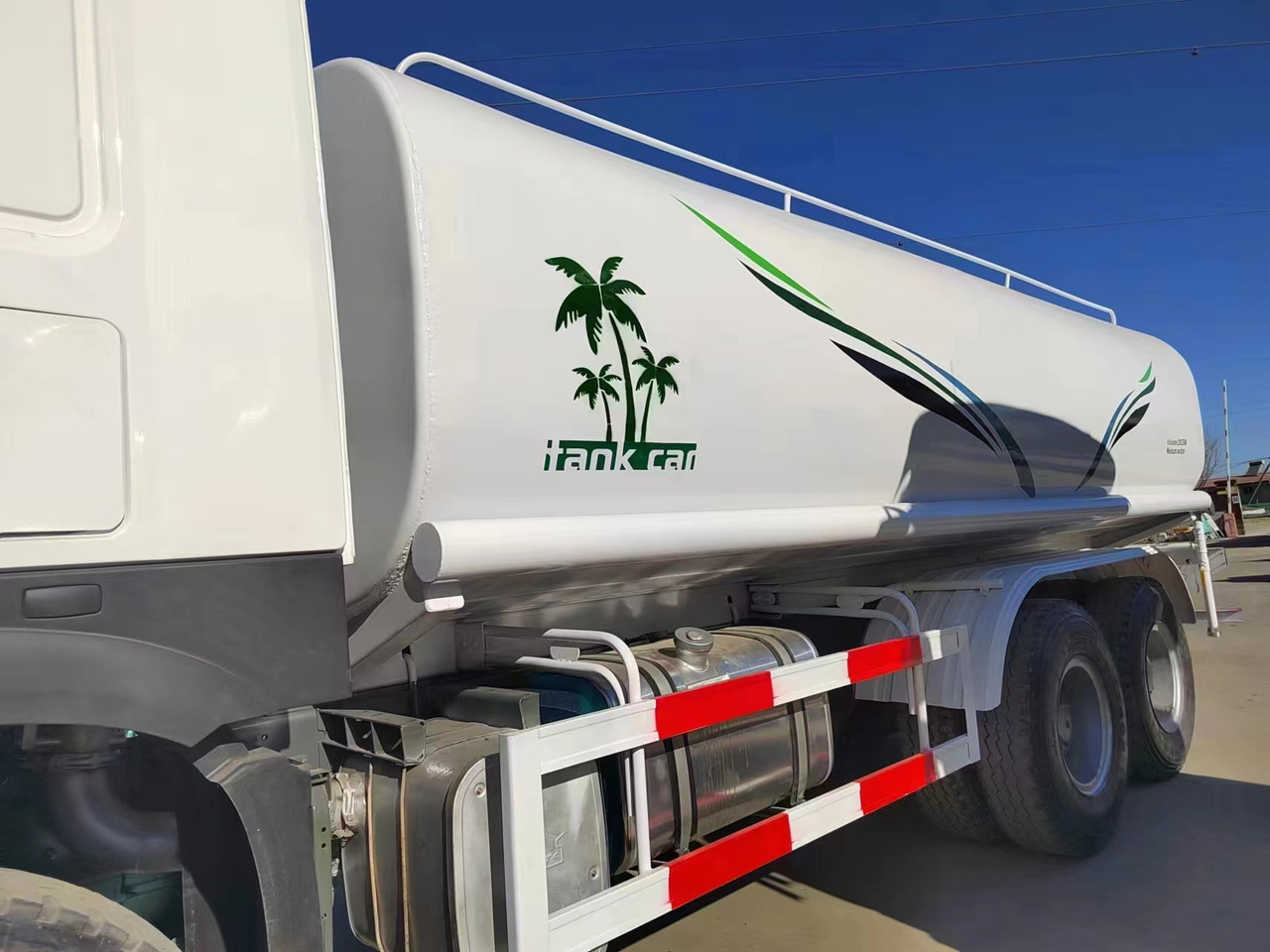 SINOTRUK HOWO Water Tanker CLICK HERE FOR DISCOUNT - Tankwagen: das Bild 4 SINOTRUK HOWO Water Tanker CLICK HERE FOR DISCOUNT - Tankwagen: das Bild 4