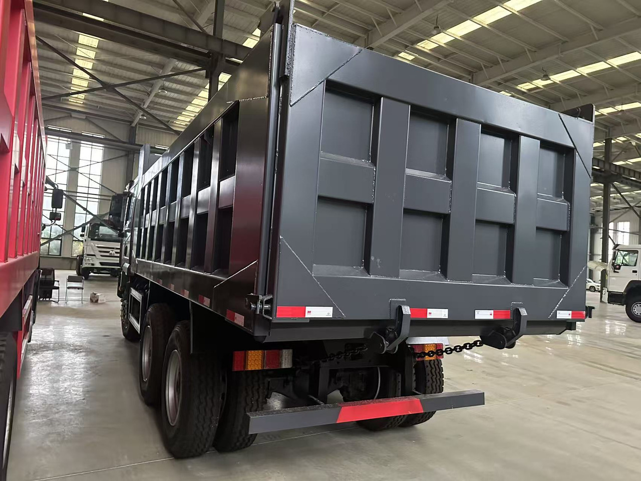 NEU: Sattelzugmaschine SHACMAN X3000 Dump Truck 6✖4: das Bild 9