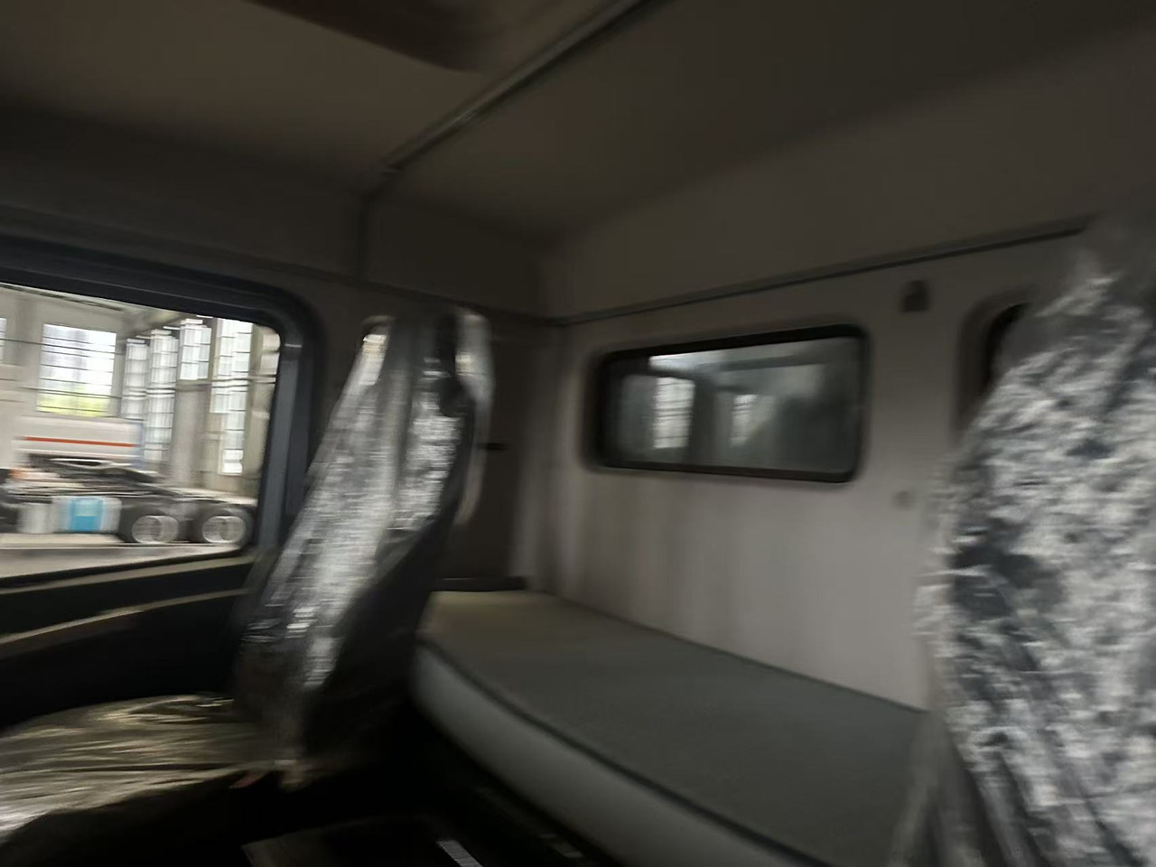 NEU: Sattelzugmaschine SHACMAN X3000 Dump Truck 6✖4: das Bild 13