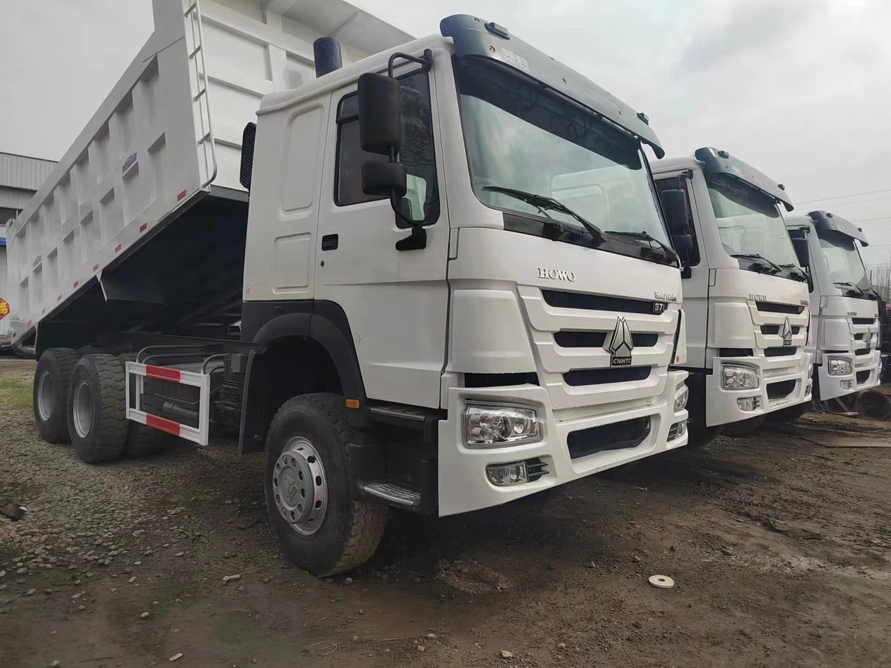Sino HOWO 6x4 Dump Truck Click for Discount - Kipper: das Bild 4 Sino HOWO 6x4 Dump Truck Click for Discount - Kipper: das Bild 4