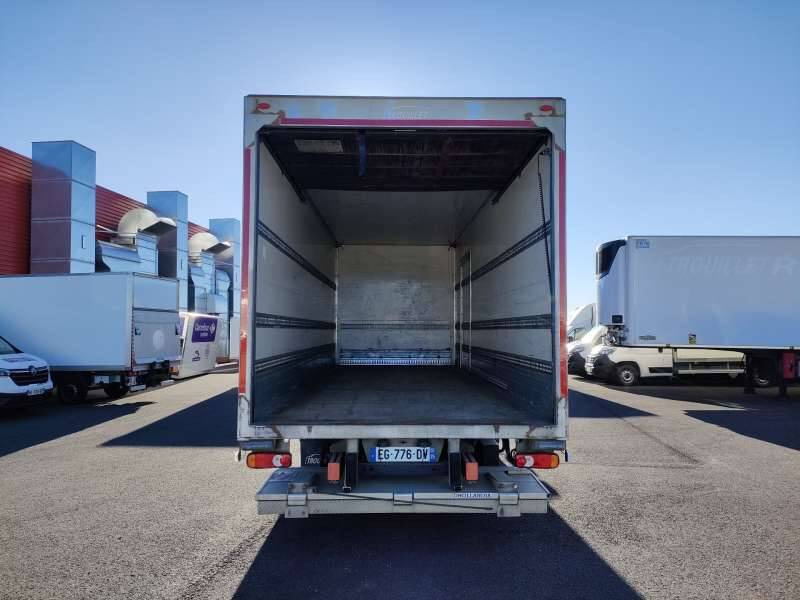 Camion Porteur 12 TONNES 210 CV HAYON PORTE RELEVANTE - Koffer LKW: das Bild 5 Camion Porteur 12 TONNES 210 CV HAYON PORTE RELEVANTE - Koffer LKW: das Bild 5