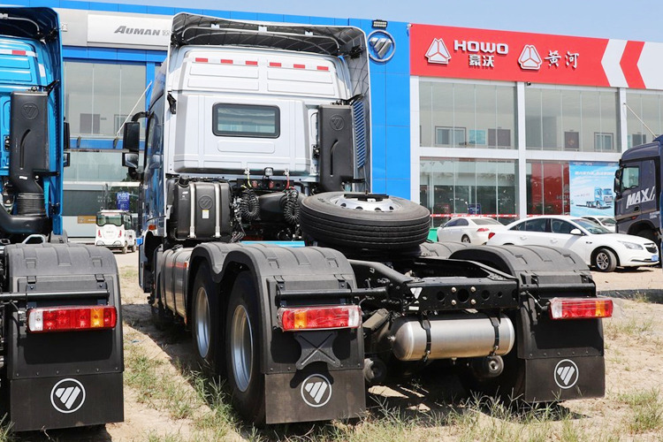 FOTON Foton 6x4 Tractor Head for Sale in Tanzania - Sattelzugmaschine: das Bild 4 FOTON Foton 6x4 Tractor Head for Sale in Tanzania - Sattelzugmaschine: das Bild 4
