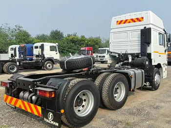 SHACMAN Shacman Truck Head F3000 for Sale in Mali - Sattelzugmaschine: das Bild 2 SHACMAN Shacman Truck Head F3000 for Sale in Mali - Sattelzugmaschine: das Bild 2