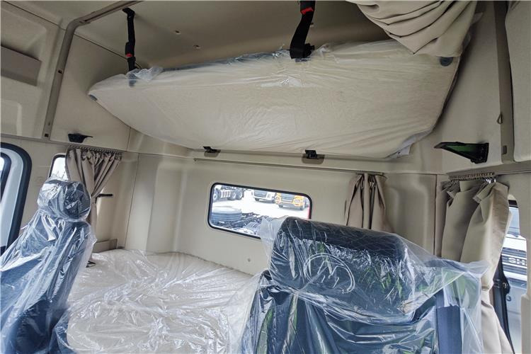 SHACMAN Used Shaman X3000 Truck Head for Sale In Zambia - Sattelzugmaschine: das Bild 3 SHACMAN Used Shaman X3000 Truck Head for Sale In Zambia - Sattelzugmaschine: das Bild 3