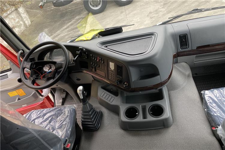 SINOTRUK Howo 371hp Truck Head for Sale In Tanzania - Sattelzugmaschine: das Bild 3 SINOTRUK Howo 371hp Truck Head for Sale In Tanzania - Sattelzugmaschine: das Bild 3