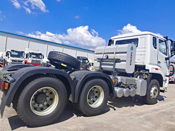 SINOTRUK Sinotruck for sale for Sale in Malawi - Sattelzugmaschine: das Bild 4 SINOTRUK Sinotruck for sale for Sale in Malawi - Sattelzugmaschine: das Bild 4