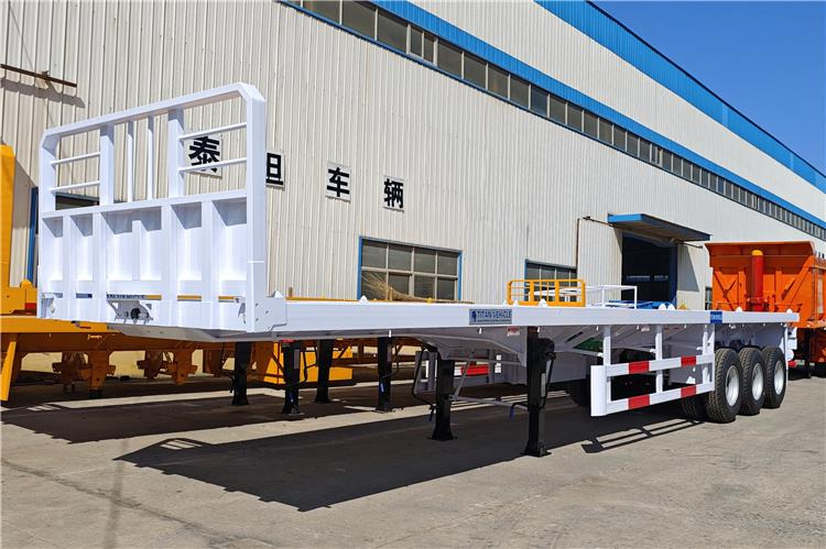 TITAN 13m Semi Truck Flatbed Trailer For Sale In Nigeria - Fahrgestell Auflieger: das Bild 1 TITAN 13m Semi Truck Flatbed Trailer For Sale In Nigeria - Fahrgestell Auflieger: das Bild 1
