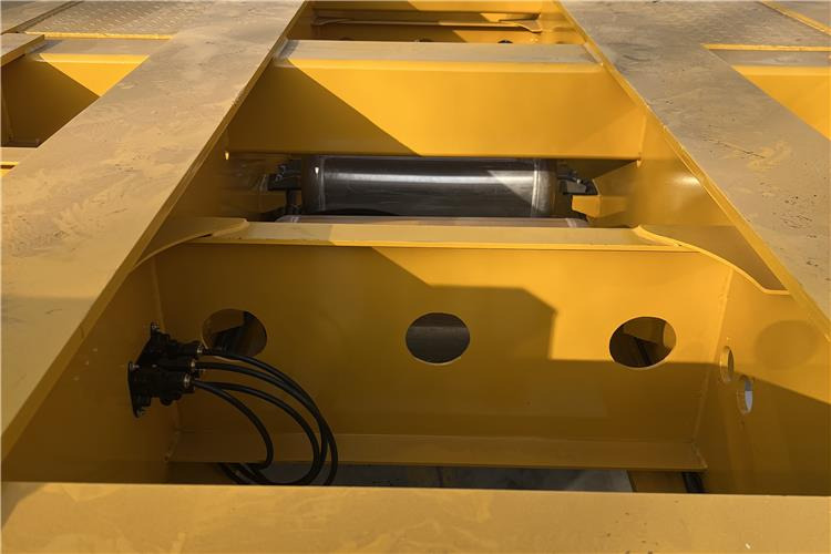 TITAN 20/40FT Terminal Trailer for Sale In Uganda - Container/ Wechselfahrgestell Auflieger: das Bild 2 TITAN 20/40FT Terminal Trailer for Sale In Uganda - Container/ Wechselfahrgestell Auflieger: das Bild 2