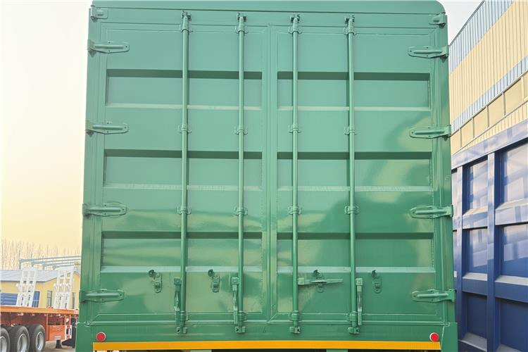 TITAN 4 Axle 80 Ton Livestock Semi Trailer for Sale In Sudan - Tiertransporter Auflieger: das Bild 3 TITAN 4 Axle 80 Ton Livestock Semi Trailer for Sale In Sudan - Tiertransporter Auflieger: das Bild 3