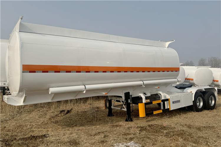 TITAN Superlink Fuel Tanker Trailer for Sale In Anglo - Tankauflieger: das Bild 3 TITAN Superlink Fuel Tanker Trailer for Sale In Anglo - Tankauflieger: das Bild 3