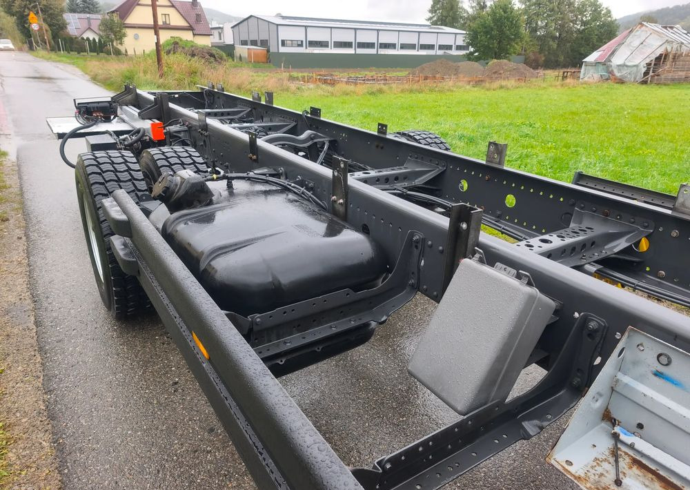 Mercedes-Benz Atego 1624 rama do zabudowy - Fahrgestell LKW: das Bild 4 Mercedes-Benz Atego 1624 rama do zabudowy - Fahrgestell LKW: das Bild 4