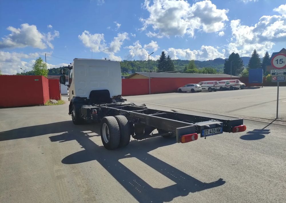 Renault Gama D 210 rama do zabudowy poduszka klima - Fahrgestell LKW: das Bild 3 Renault Gama D 210 rama do zabudowy poduszka klima - Fahrgestell LKW: das Bild 3