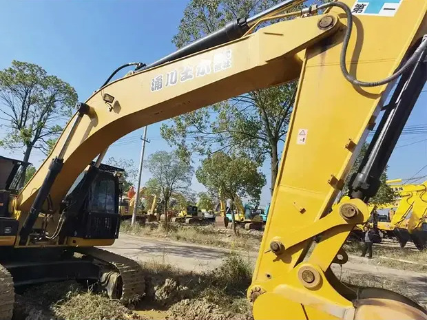 Kettenbagger 2022 Caterpillar 330D: das Bild 9 Kettenbagger 2022 Caterpillar 330D: das Bild 9