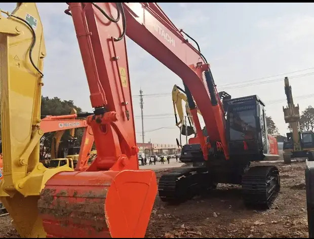 2024 Hitachi ZX350 - Kettenbagger: das Bild 2 2024 Hitachi ZX350 - Kettenbagger: das Bild 2