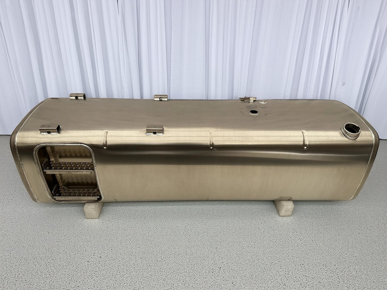 DAF - Kraftstofftank: das Bild 1 DAF - Kraftstofftank: das Bild 1