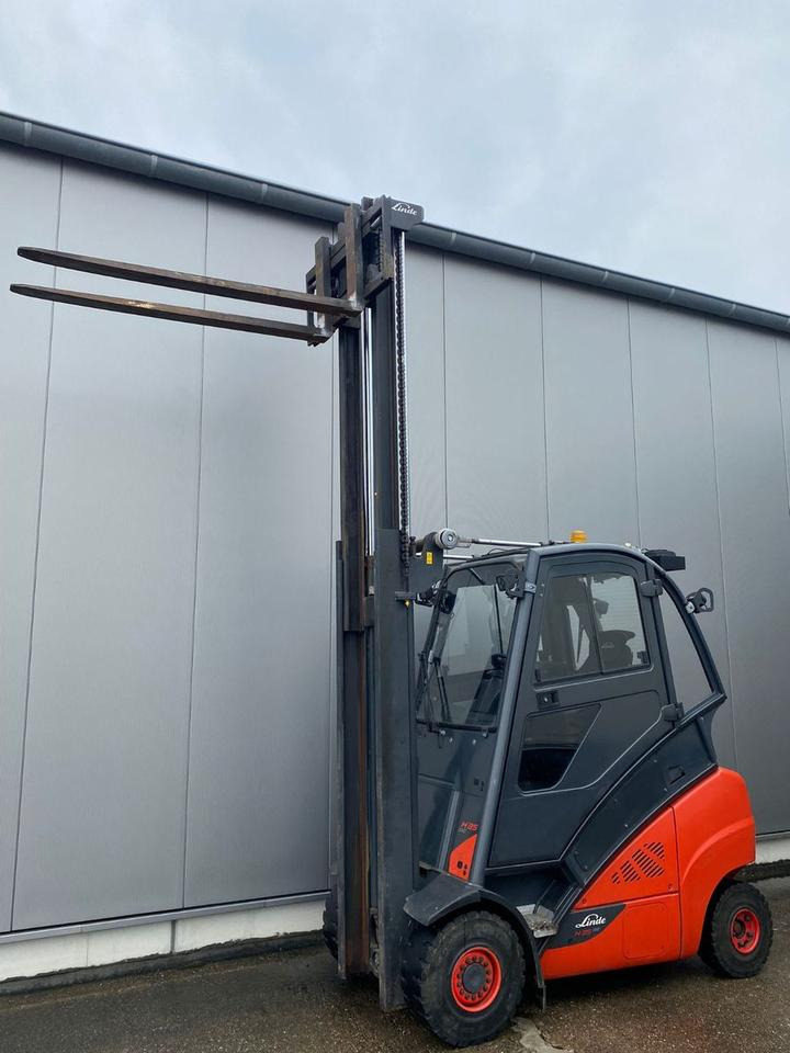 Linde Linde H 35 T - 6.012 h - Seitenschieber - - Treibgasstapler: das Bild 5 Linde Linde H 35 T - 6.012 h - Seitenschieber - - Treibgasstapler: das Bild 5