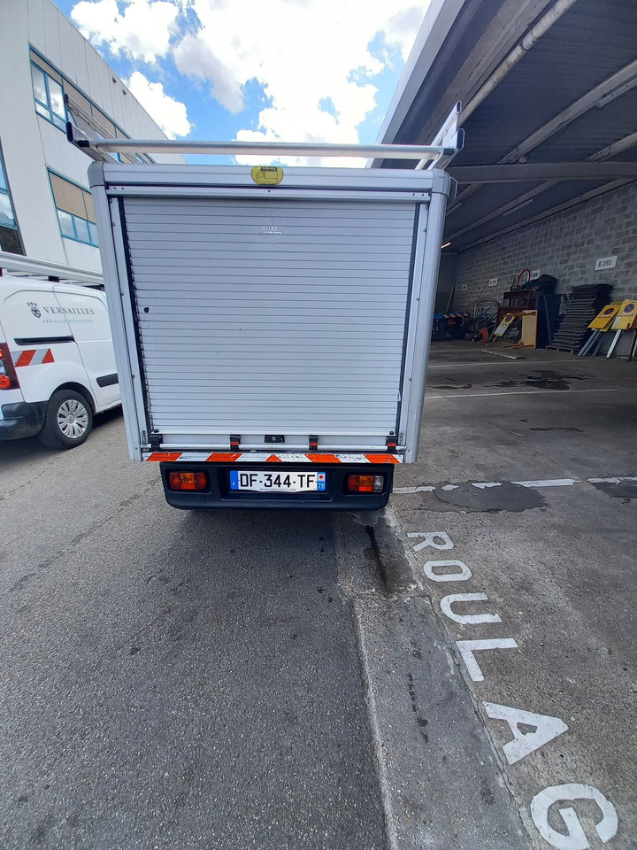 GOUPIL G5 - Véhicule électrique avec caisson (L 2 468mm x l - Elektro-Nutzfahrzeug, Koffer Transporter: das Bild 2 GOUPIL G5 - Véhicule électrique avec caisson (L 2 468mm x l - Elektro-Nutzfahrzeug, Koffer Transporter: das Bild 2