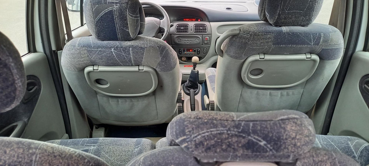 MEGANE ESSENCE (241) - PKW: das Bild 2 MEGANE ESSENCE (241) - PKW: das Bild 2