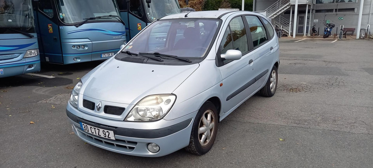 PKW MEGANE ESSENCE (241): das Bild 8 PKW MEGANE ESSENCE (241): das Bild 8