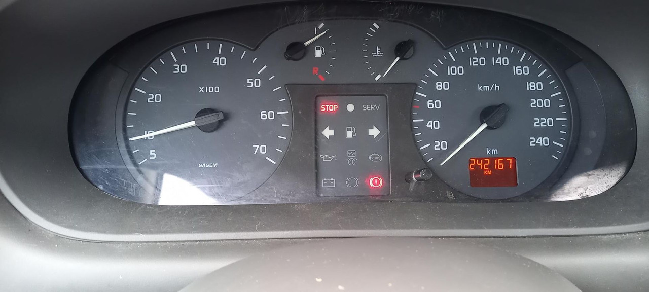 PKW MEGANE ESSENCE (241): das Bild 6 PKW MEGANE ESSENCE (241): das Bild 6