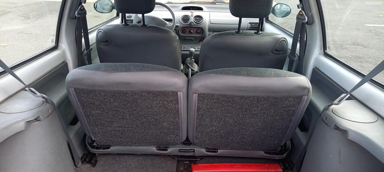 TWINGO ESSENCE (267) - PKW: das Bild 2 TWINGO ESSENCE (267) - PKW: das Bild 2