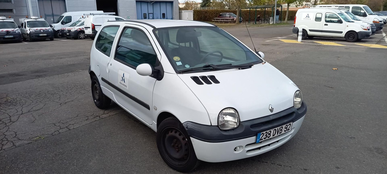 TWINGO ESSENCE (267) - PKW: das Bild 1 TWINGO ESSENCE (267) - PKW: das Bild 1