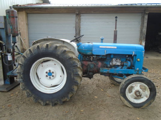 Fordson Major SUPER MAJOR - Traktor: das Bild 2 Fordson Major SUPER MAJOR - Traktor: das Bild 2