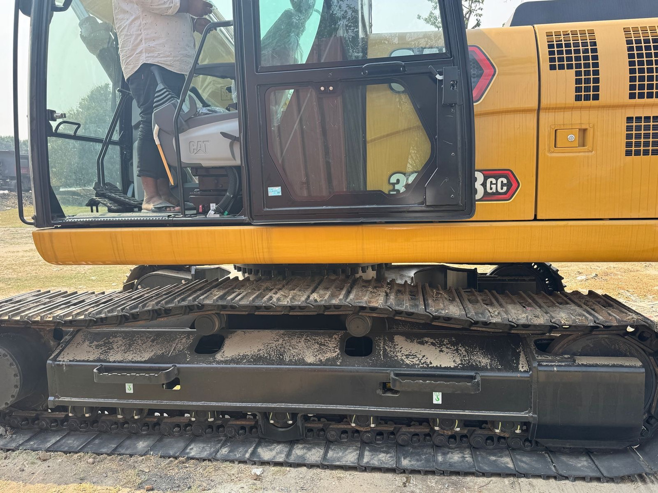 CATERPILLAR 323GC - Kettenbagger: das Bild 1 CATERPILLAR 323GC - Kettenbagger: das Bild 1